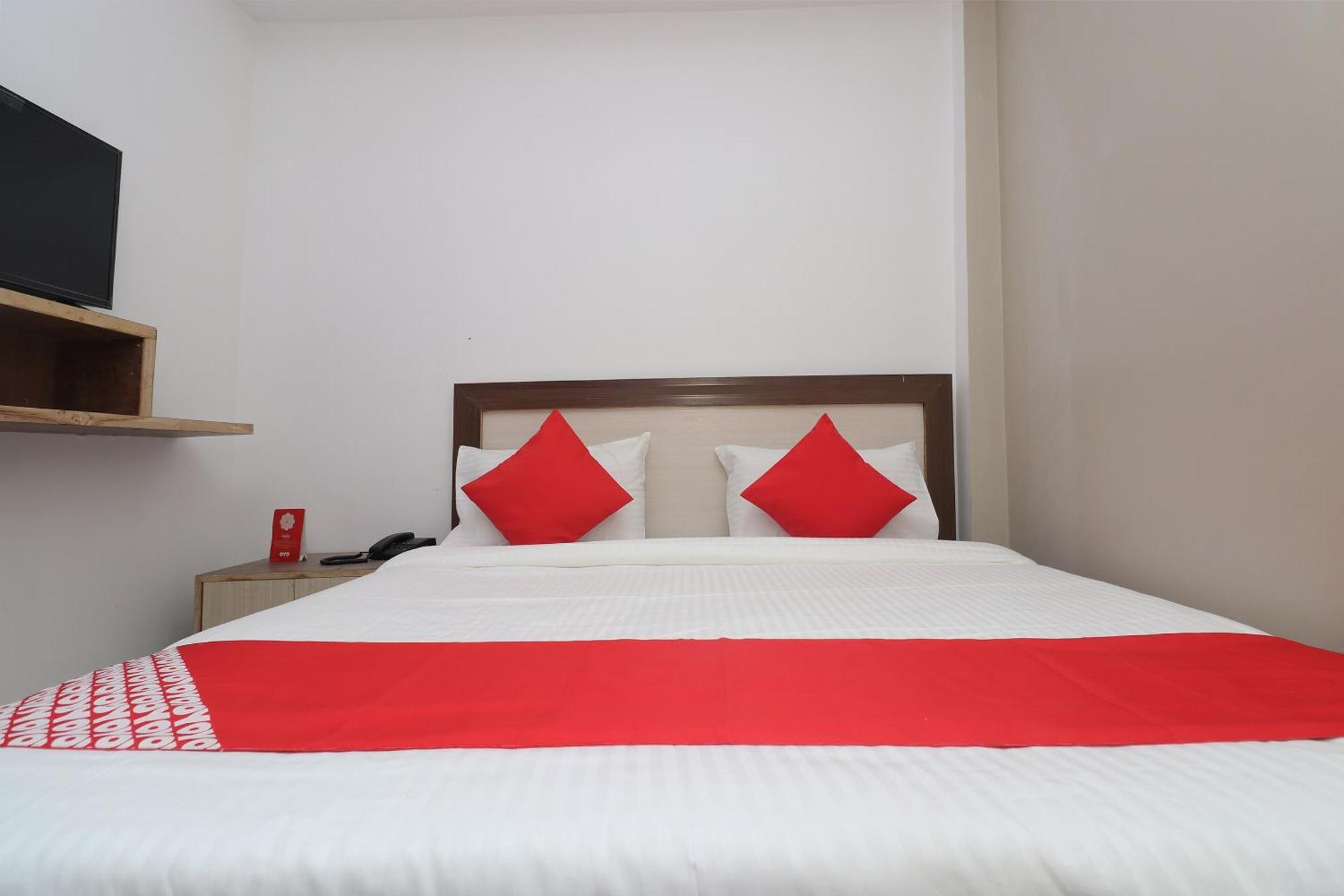Hotel O Swastik Resort Colonelganj エクステリア 写真